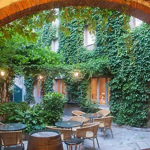 https://hotel-jardi-suites-apartaments.catalonia-hotels.com