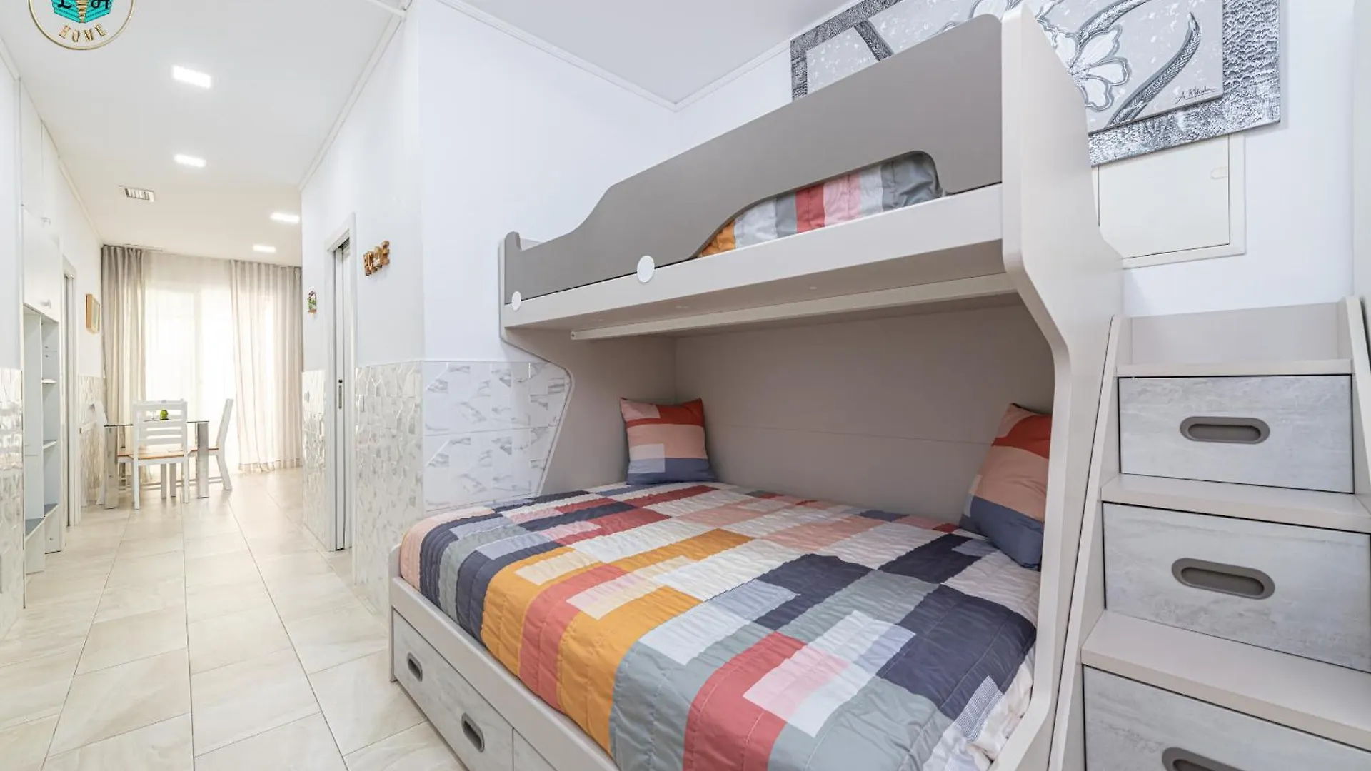 Hotel apartamentowy Luxury Home Poseidon Malaga Hiszpania